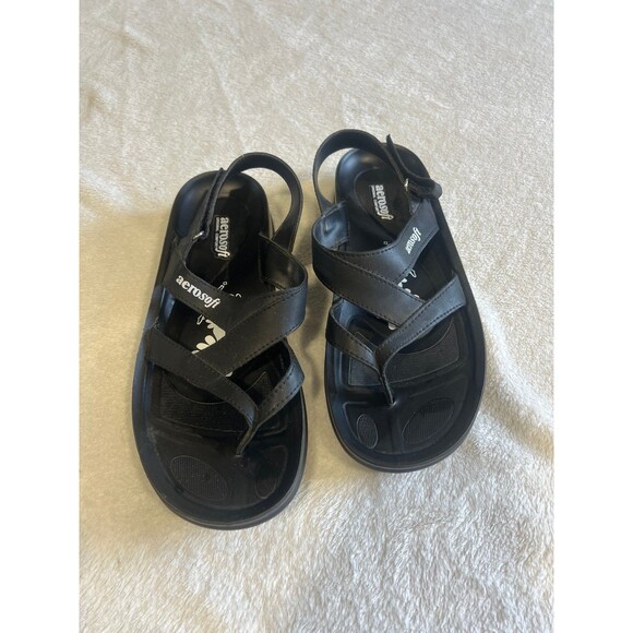 Aerosoft sandals sz 40 = 9/9.5 - Picture 1 of 4